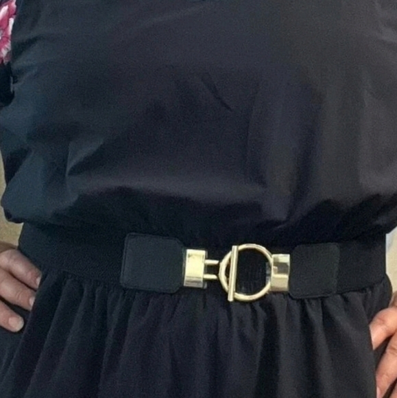 Plus size gold tone black stretch elastic toggle buckle minimalist dress - Picture 4 of 10